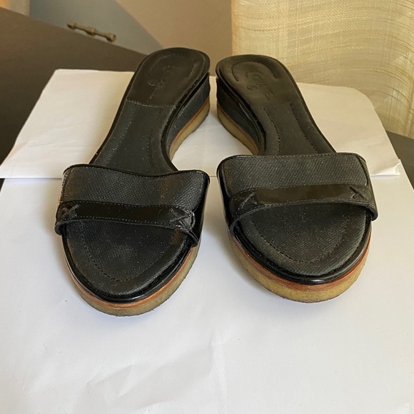 Chanel black canvas leather sandals mules heels slides 37-6.5 slip on in flats - Picture 8 of 10